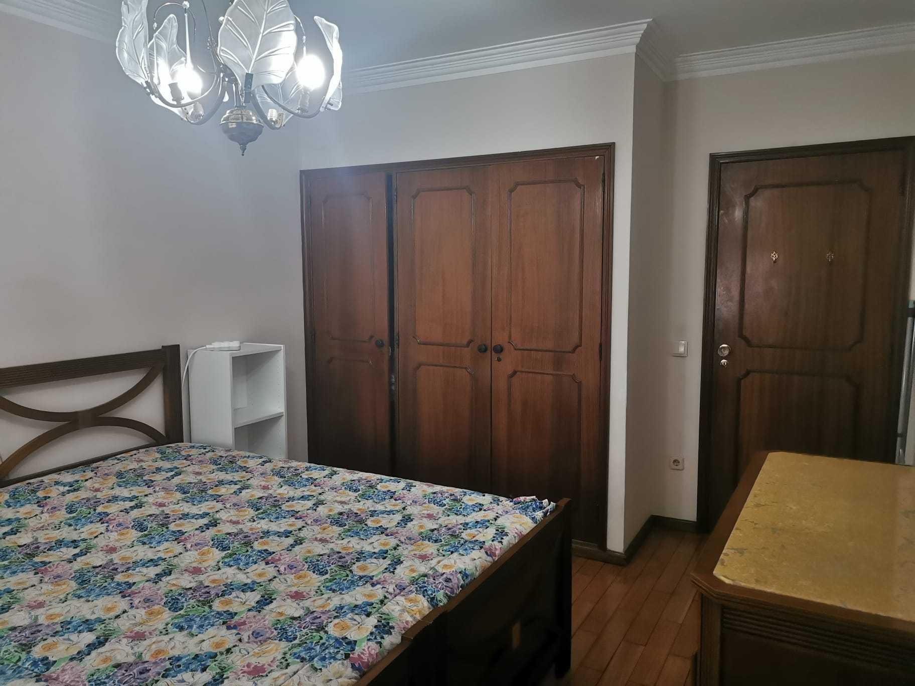 Quarto para Alugar