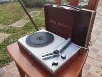 Gira-Discos - Philips Dutch SUNDAY RED MELLOW record player 1980