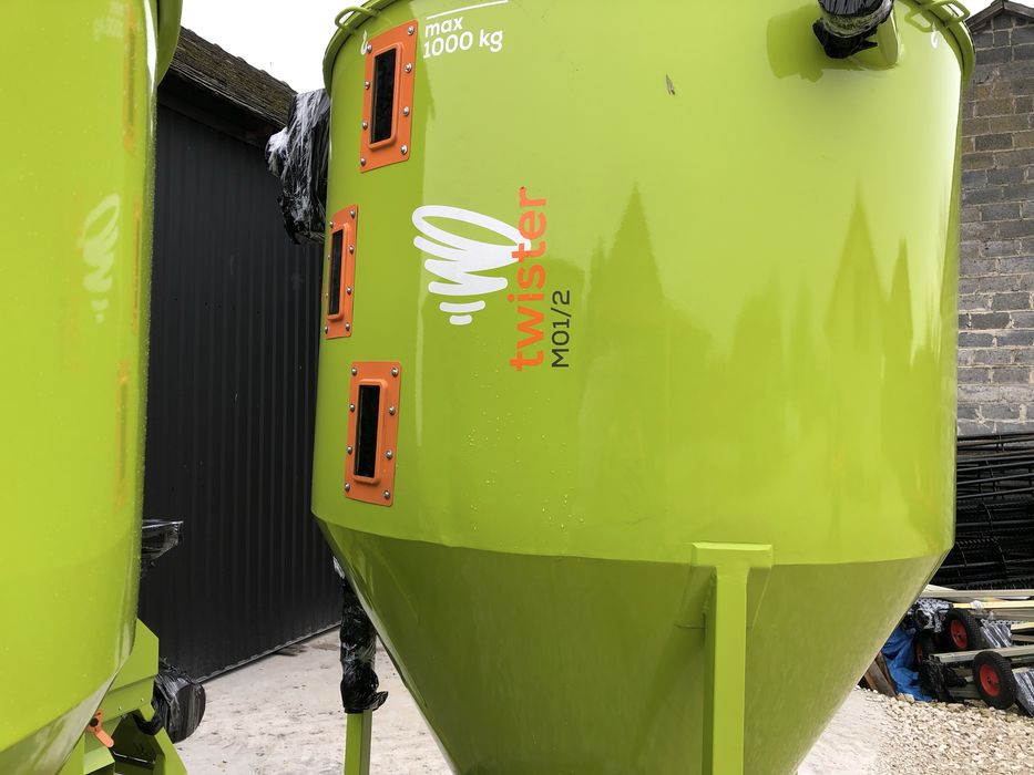 Mieszalnik Pasz ADRAF Śrutownik Ssąco-tłoczący Zestawy Paszowe ślimak