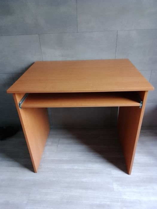 Стол офисный в отличном состоянии
