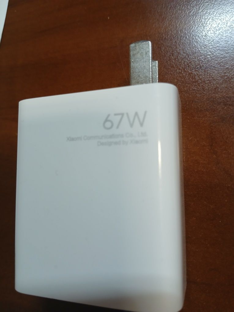 Продам безпровідну зарядку Xiaomi