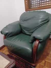 1 sofa de uma pessoa