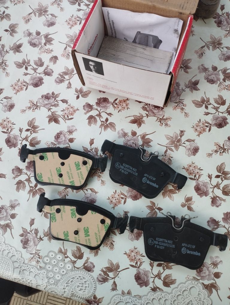 Гальмівні колодоки Volvo xc90 Brembo P86029 P86027