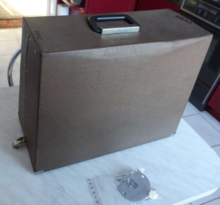 Maszyna do szycia Łucznik plus walizka