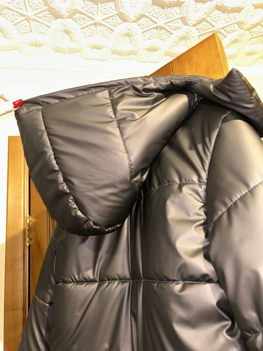 Зимня куртка в трендовому кольорі