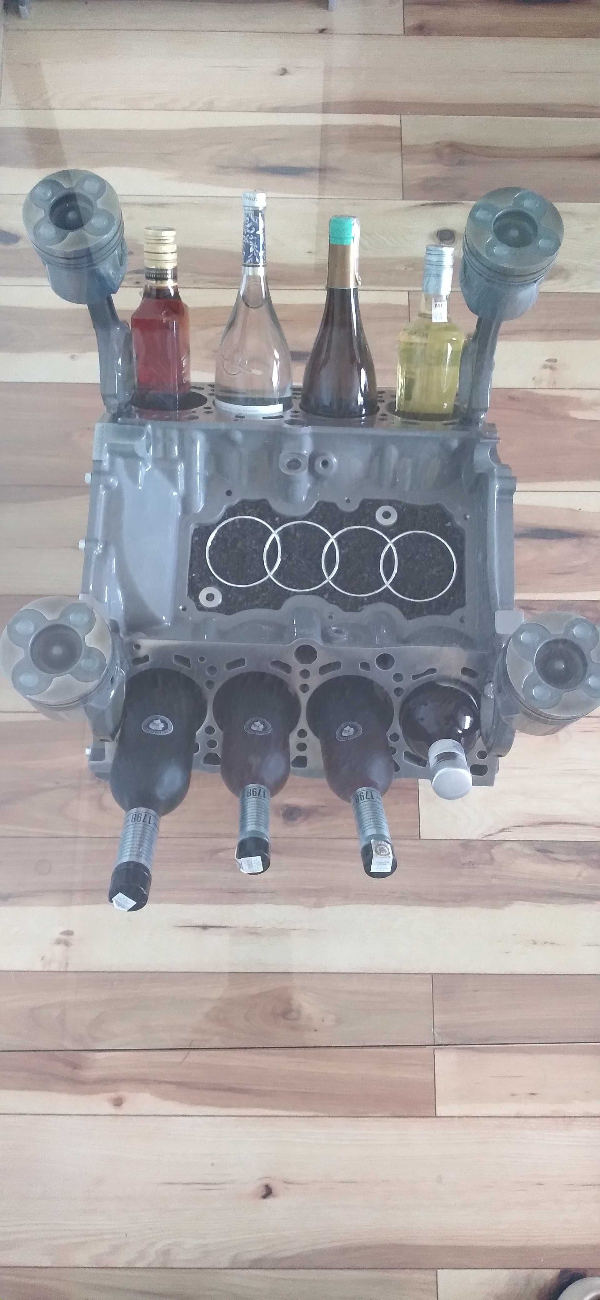 Stolik z bloku silnika  audi v8 aluminium-oświetlenie  led