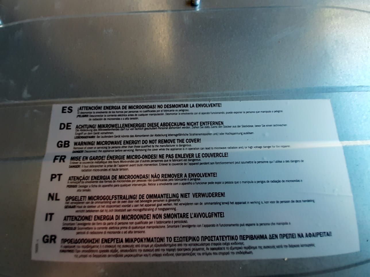 Kuchenka mikrofalowa z grilem do zabudowy SMEG Linea - SC45MNE2