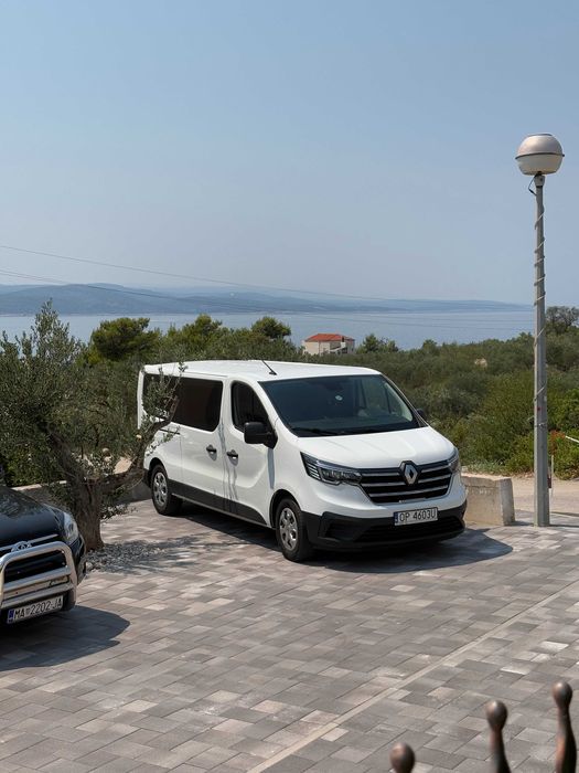 Wynajmę busa 9-cio osobowego Trafic long L2H1