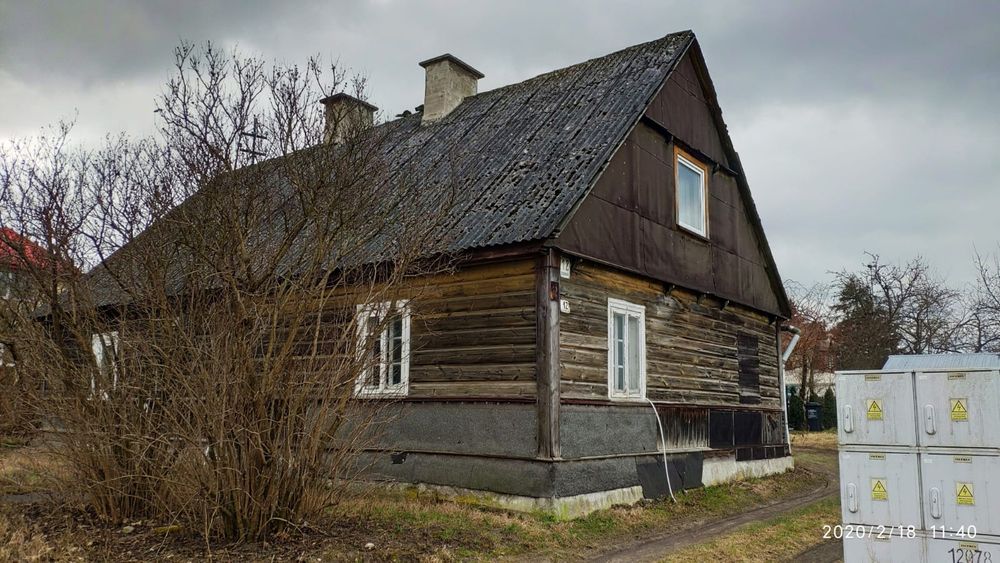 Sprzedam drewniany dom. Do rozbiórki. Możliwość usługi przeniesienia.