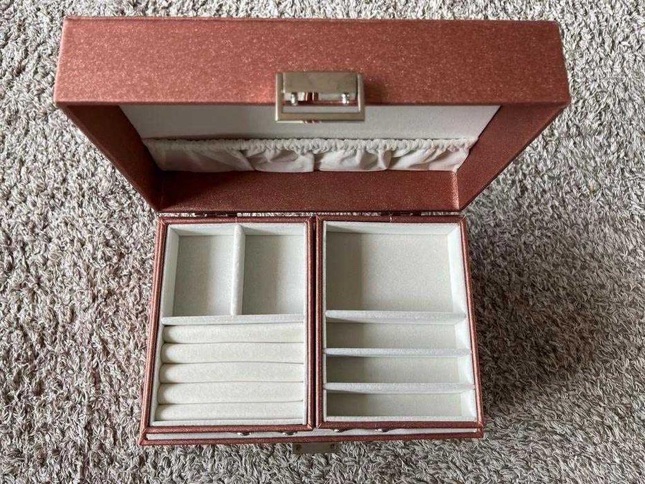 Pojemny duży kuferek szkatuła organizer na biżuterię prezent