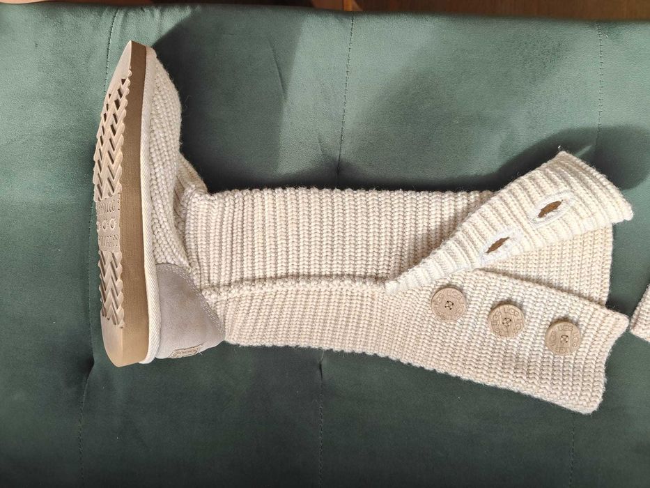 BOTAS novas  de LÃ  marca UGG