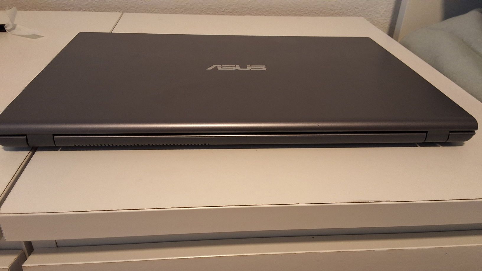 Portátil ASUS X515JA-BR3971W 15.6'' Intel Core i3 10ma generación 8GB