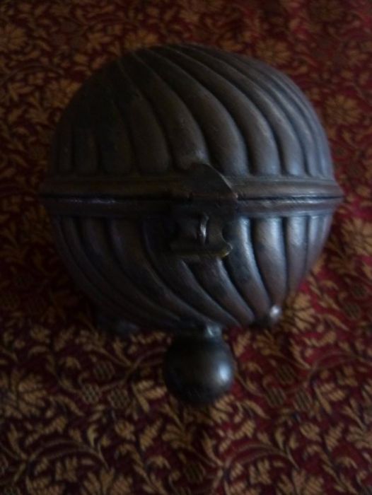 Conjunto 1 Guarda Jóias + 2 Mealheiros Antigos