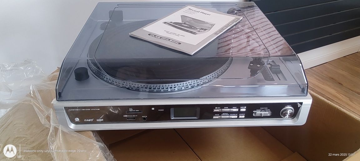 record player with output for usb memory and sd card