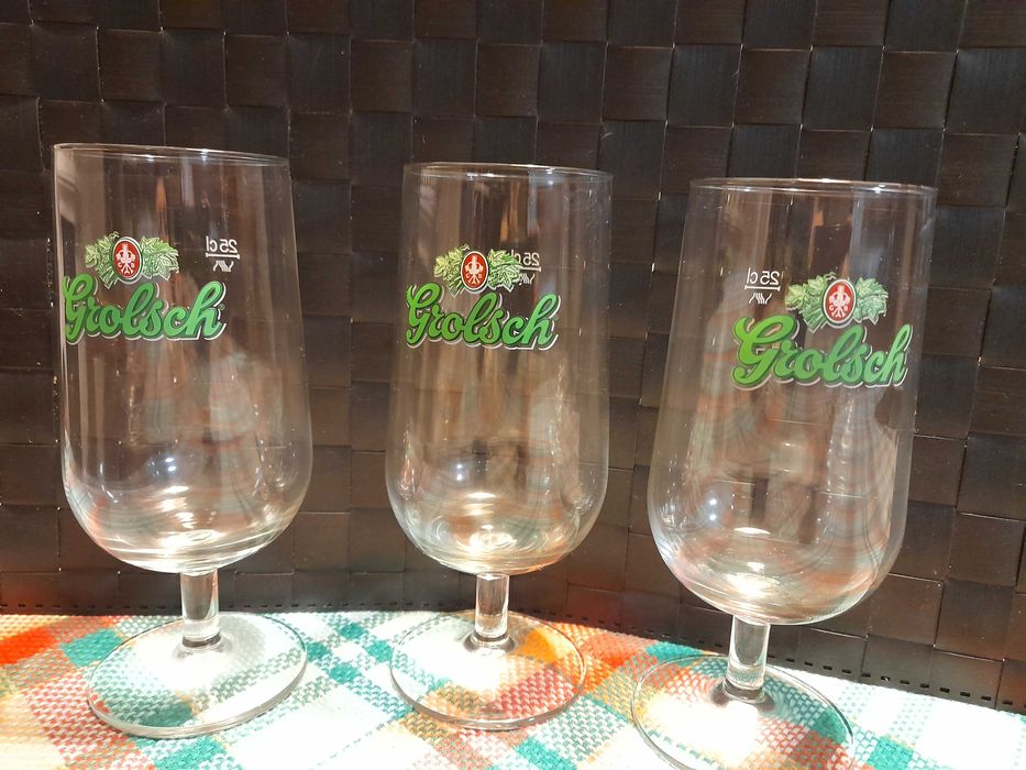 Copos de cerveja de marca para coleção