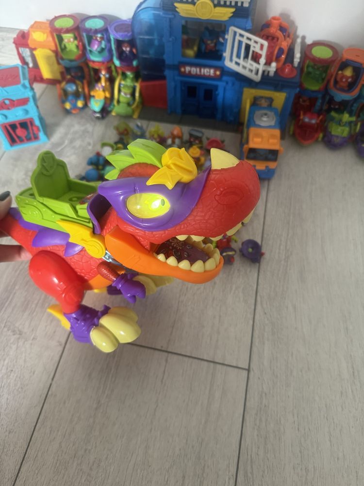Super zings- komisariat, dinozaur, pojazdy