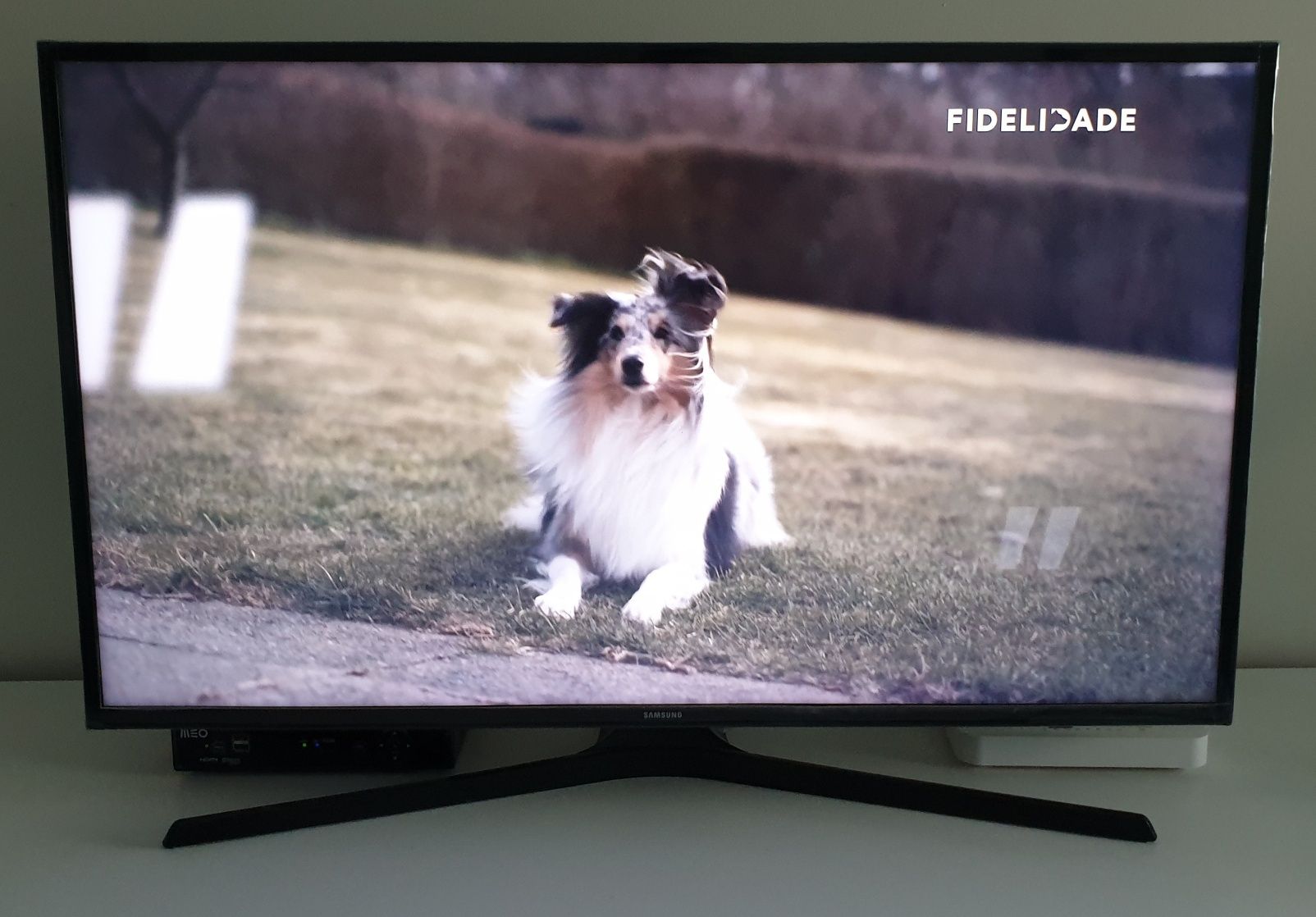 TV Samsung 40" 4K ULTRA HD