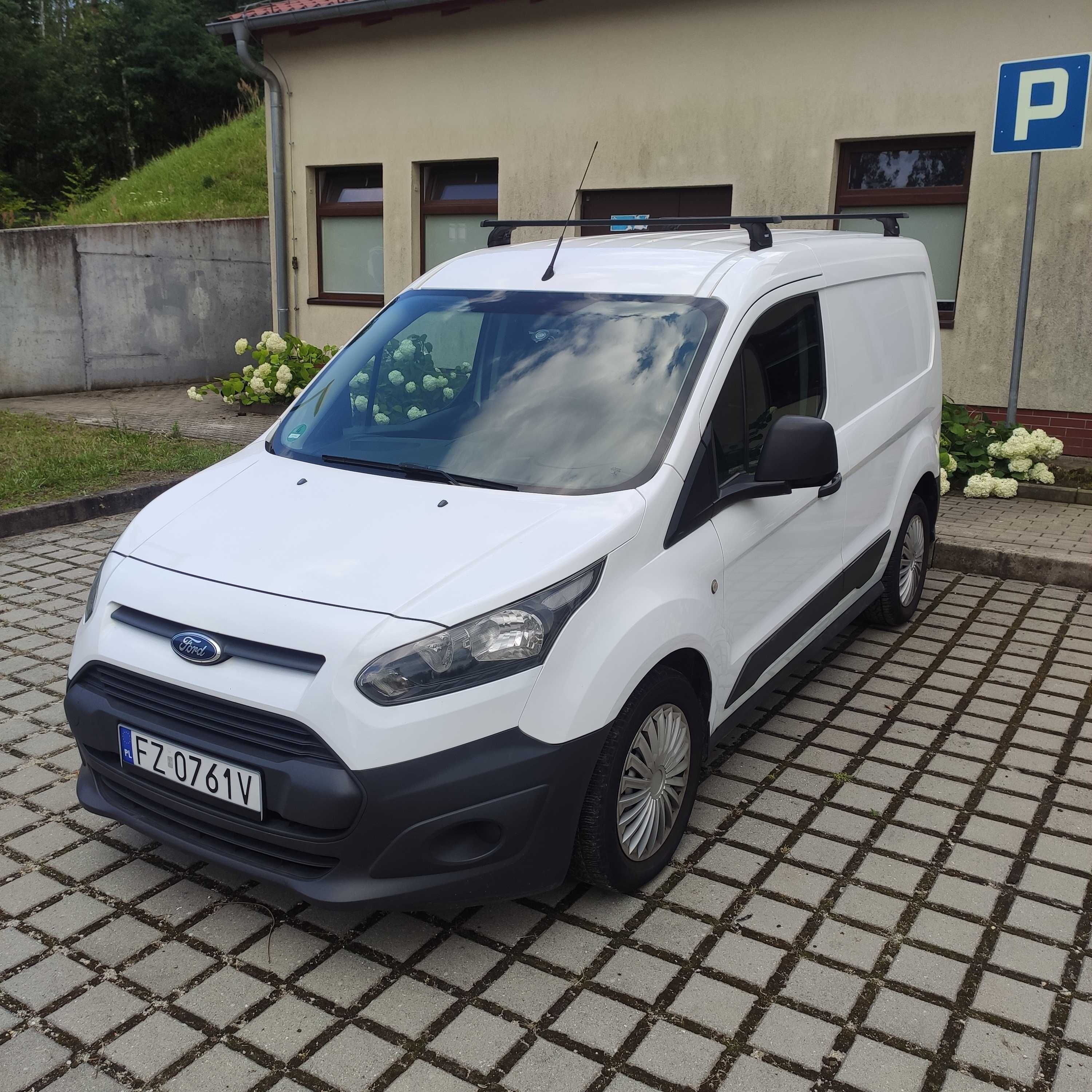 Śliczny Ford Transit Connect
