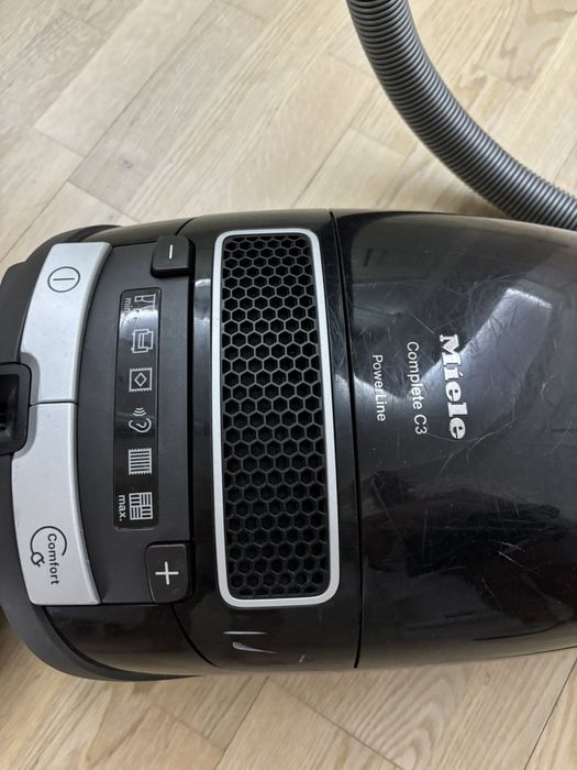 Пилесос Miele SGDF3 чорний обсидіан вживане