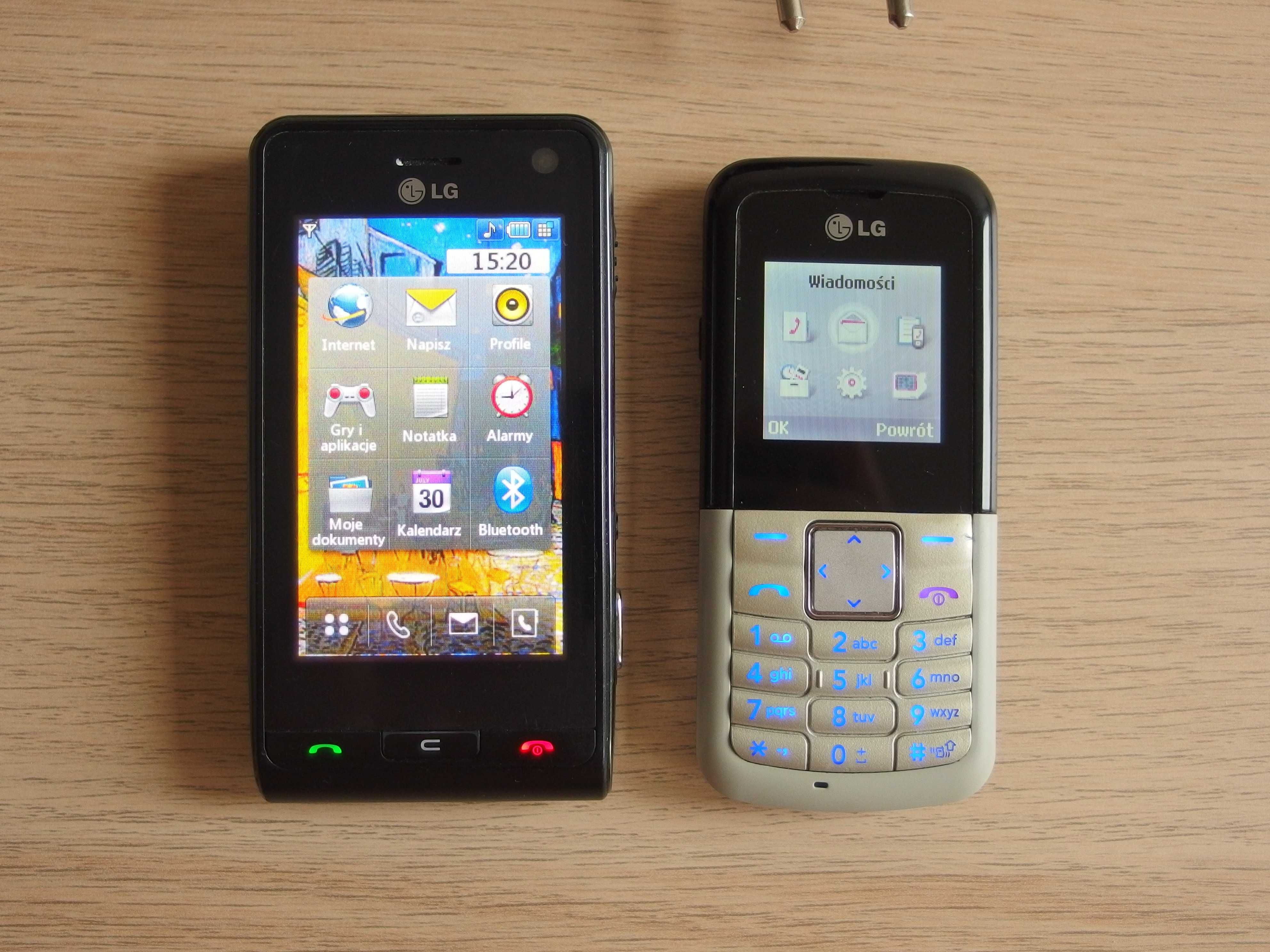 kolecnonerskie retro telefony gsm  KU-990i + LG K107