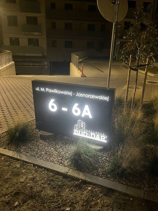 Wynajmę miejsce postojowe w hali ul. M.Pawlikowskiej-Jasnorzewskiej