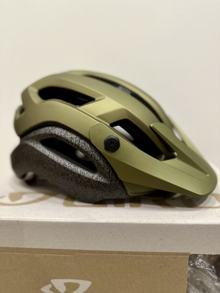 Kask rowerowy Giro Manifest Mips roz.M ( 55-59cm)