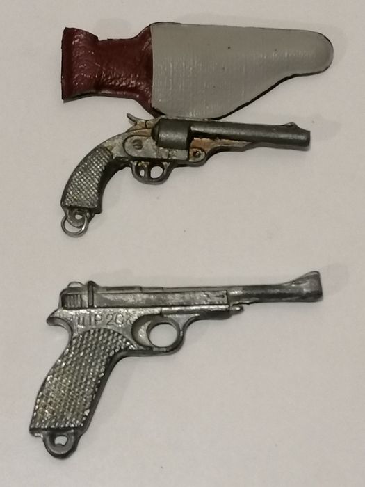 Брелок пистолет СССР