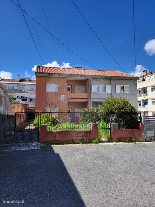 Moradia T6 para venda