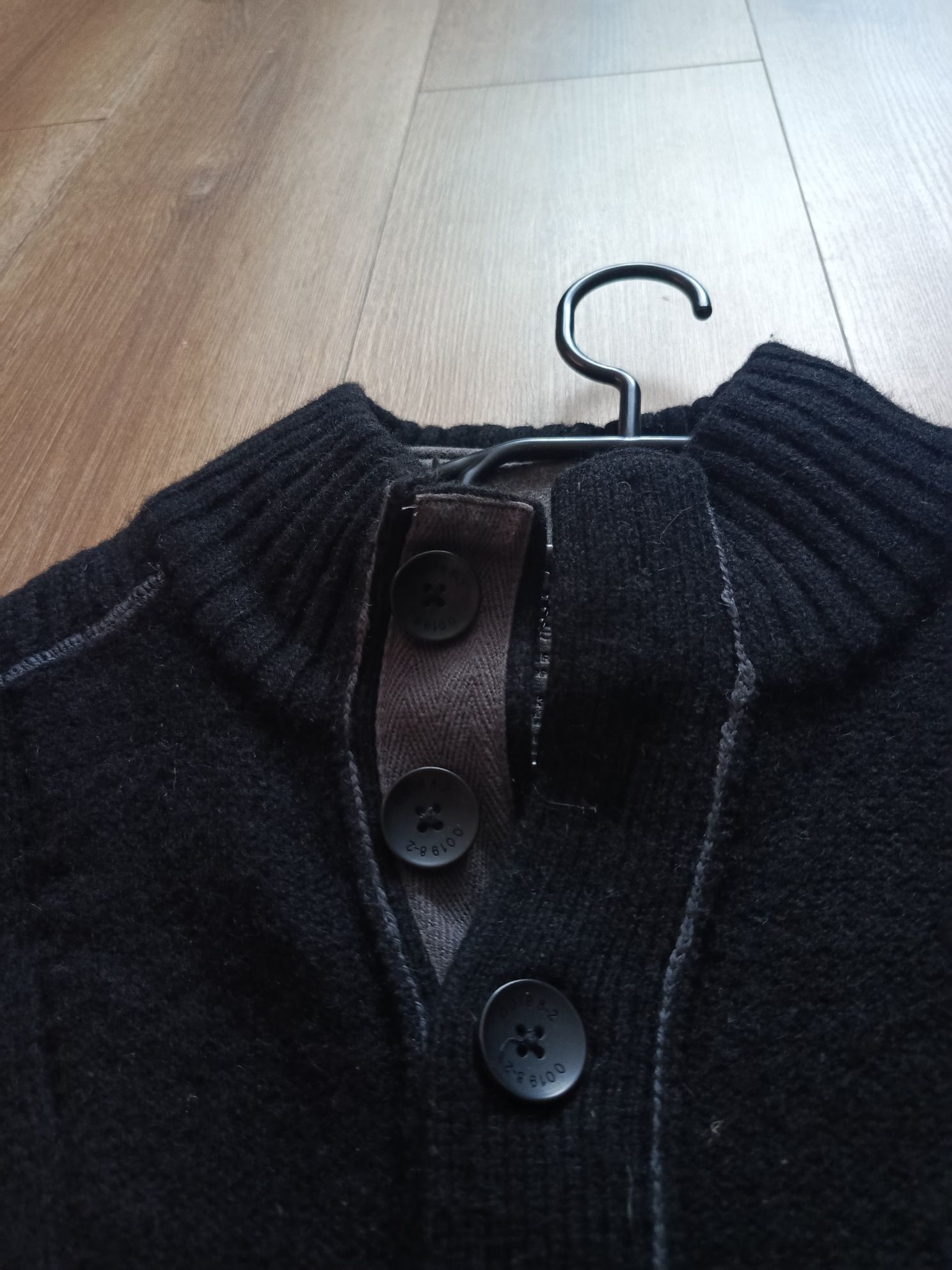 Czarny sweter męski z wełny, elegancki  L Next