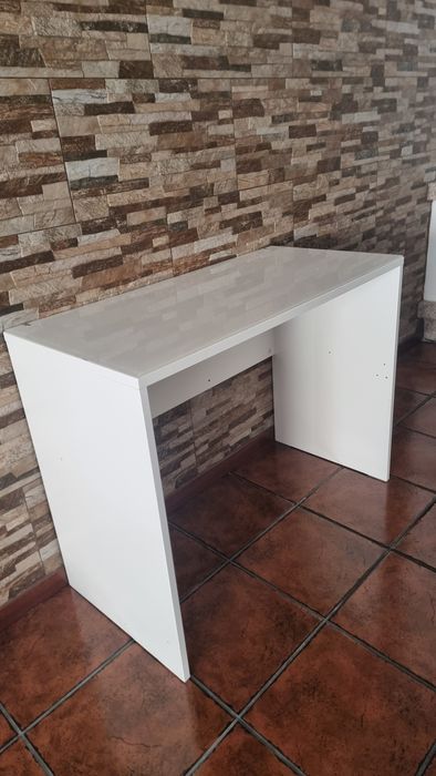 Secretaria com tampo de vidro