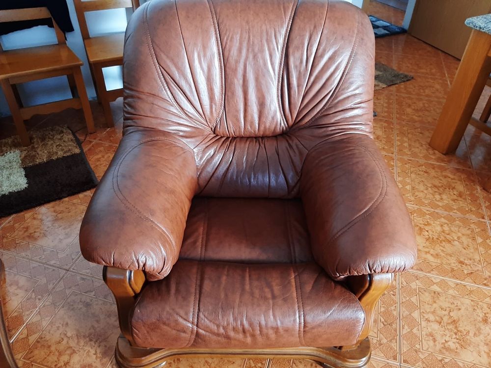 Sofas em otimo estado em pele
