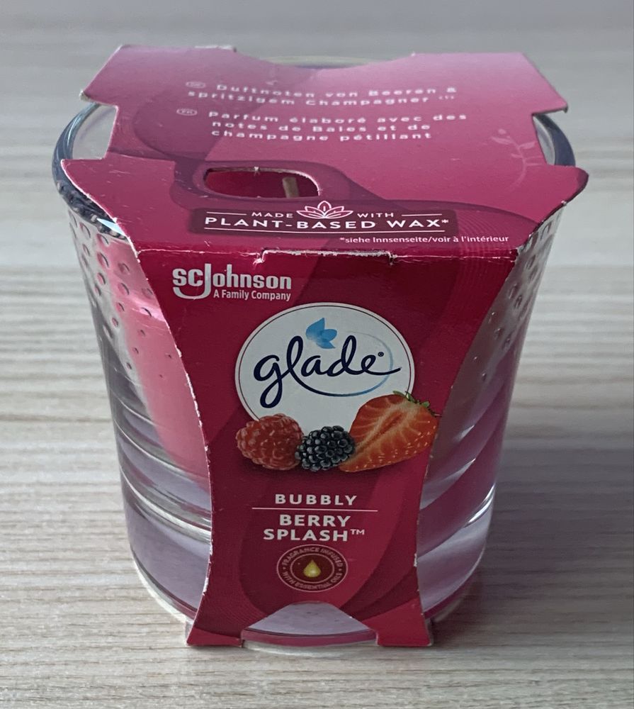 Świeca Zapachowa  Glade Bubbly Berry Splash 129 g