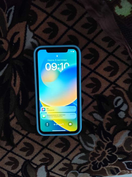 Айфон 11  64 GB.