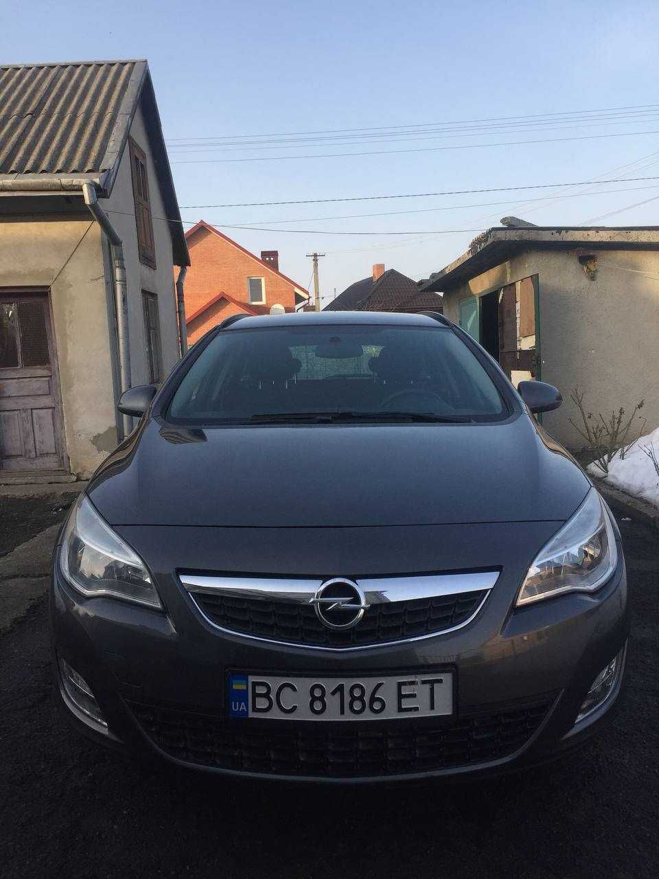 Opel astra j 2012