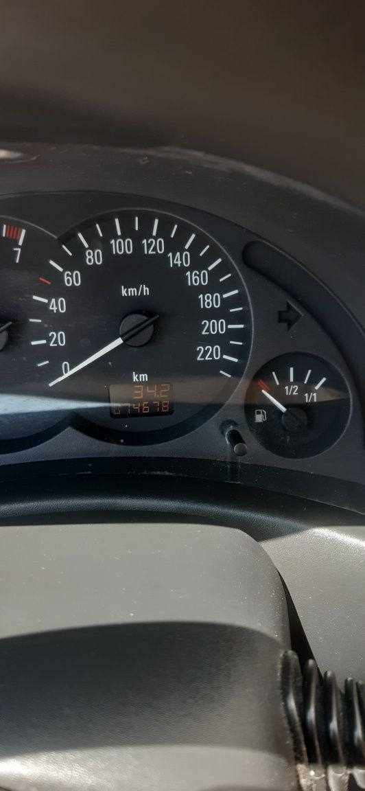 Opel corsa em ótimo estado.