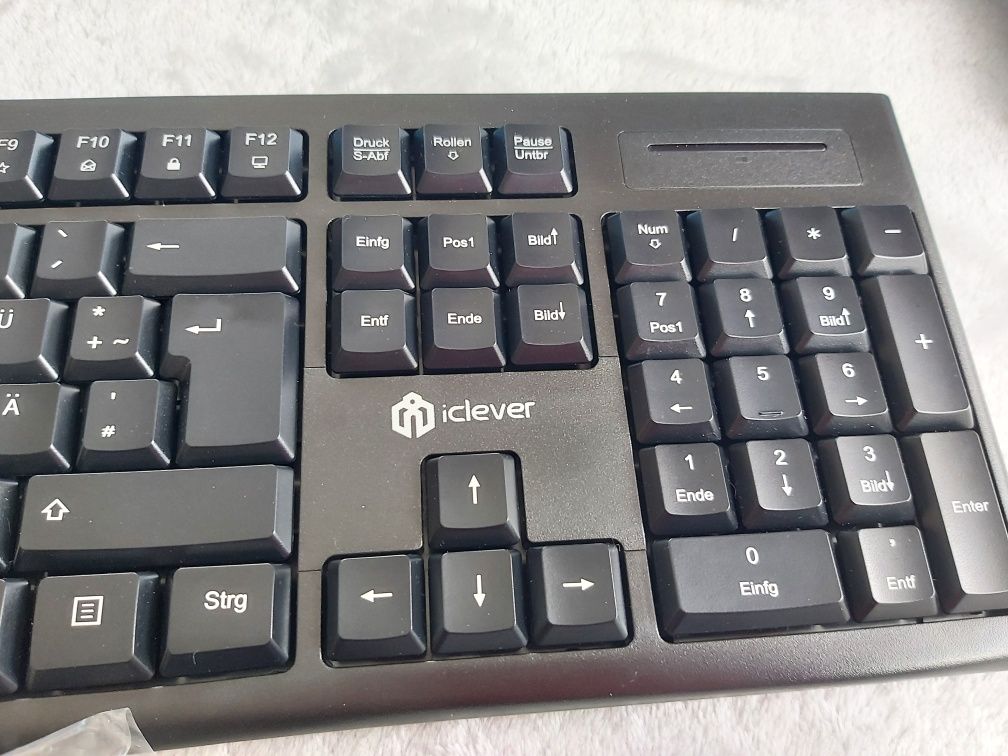 Nowa klawiatura bezprzewodowa z myszka Iclever