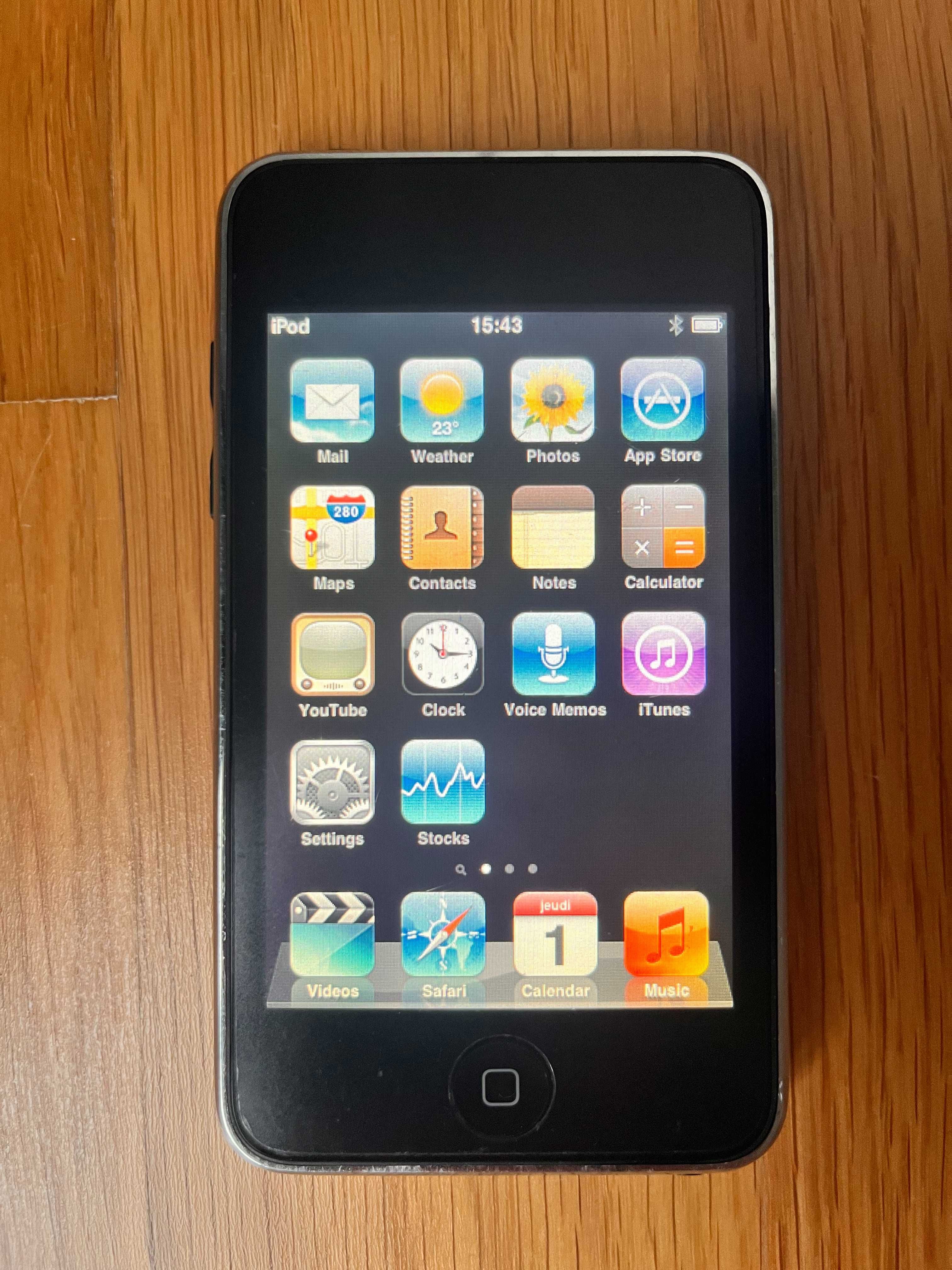 Ipod Touch (Gen.2) 16 Gb + 2 kable do ładowania