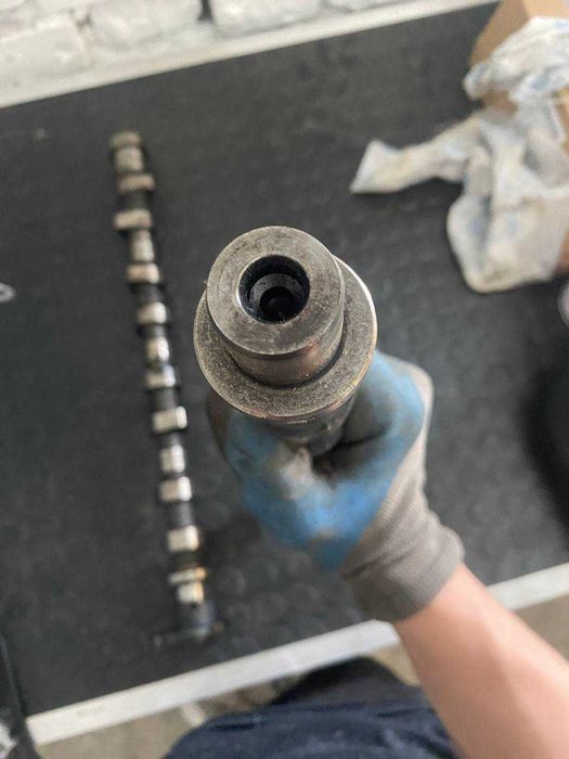 Розподільчий вал Распредвал Nissan navara d40 pathfinder r51