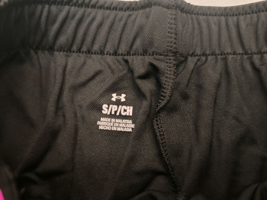 Spodenki damskie szorty fit fitness krótkie Under Armour USA
z różowym
