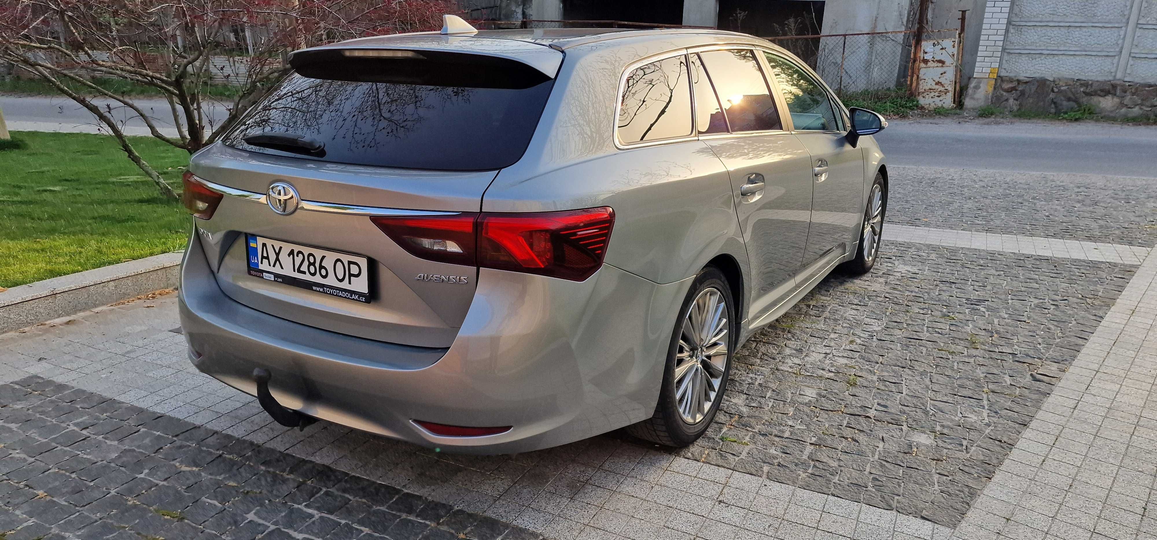 Toyota Avensis 2015 2л Дизель Идеал 12950$