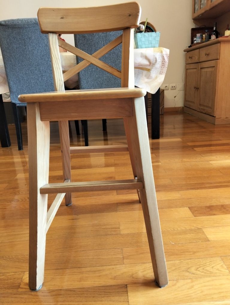 Cadeira junior IKEA como nova
