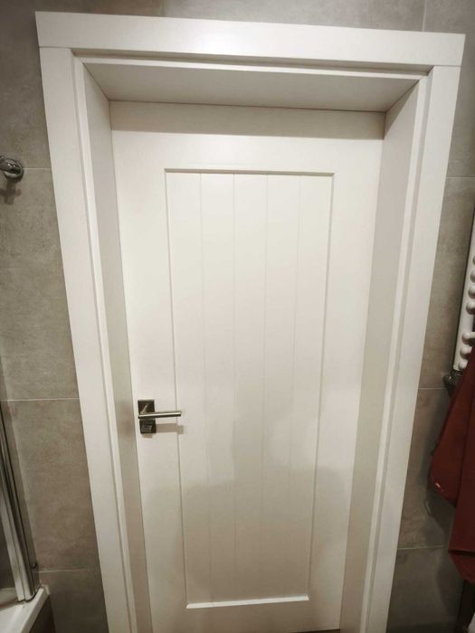 Drzwi drewniane komplet z ościeżnicą białe lewe 80 (otwór 90x209)