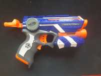 Pistolet Nerf Firestrike stan dobry.