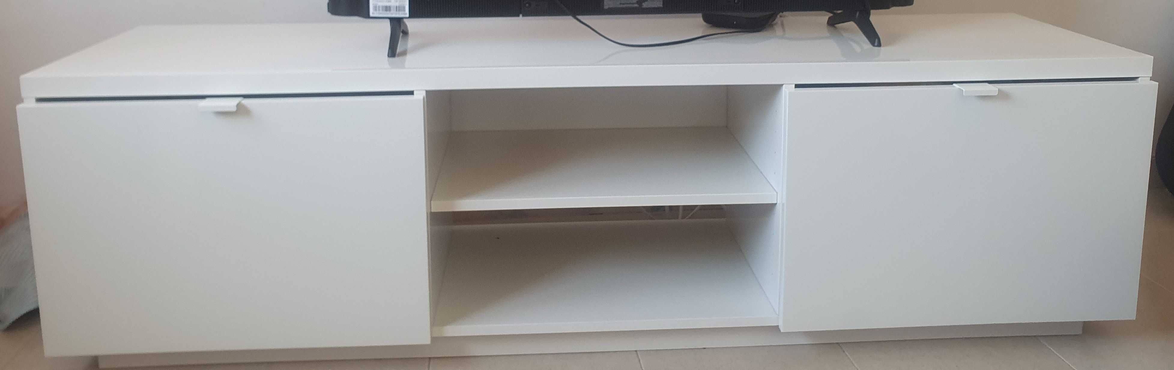 Móvel de TV praticamente novo