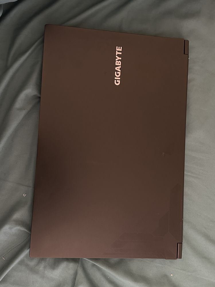 Computador GIGABYTE G5 KF
