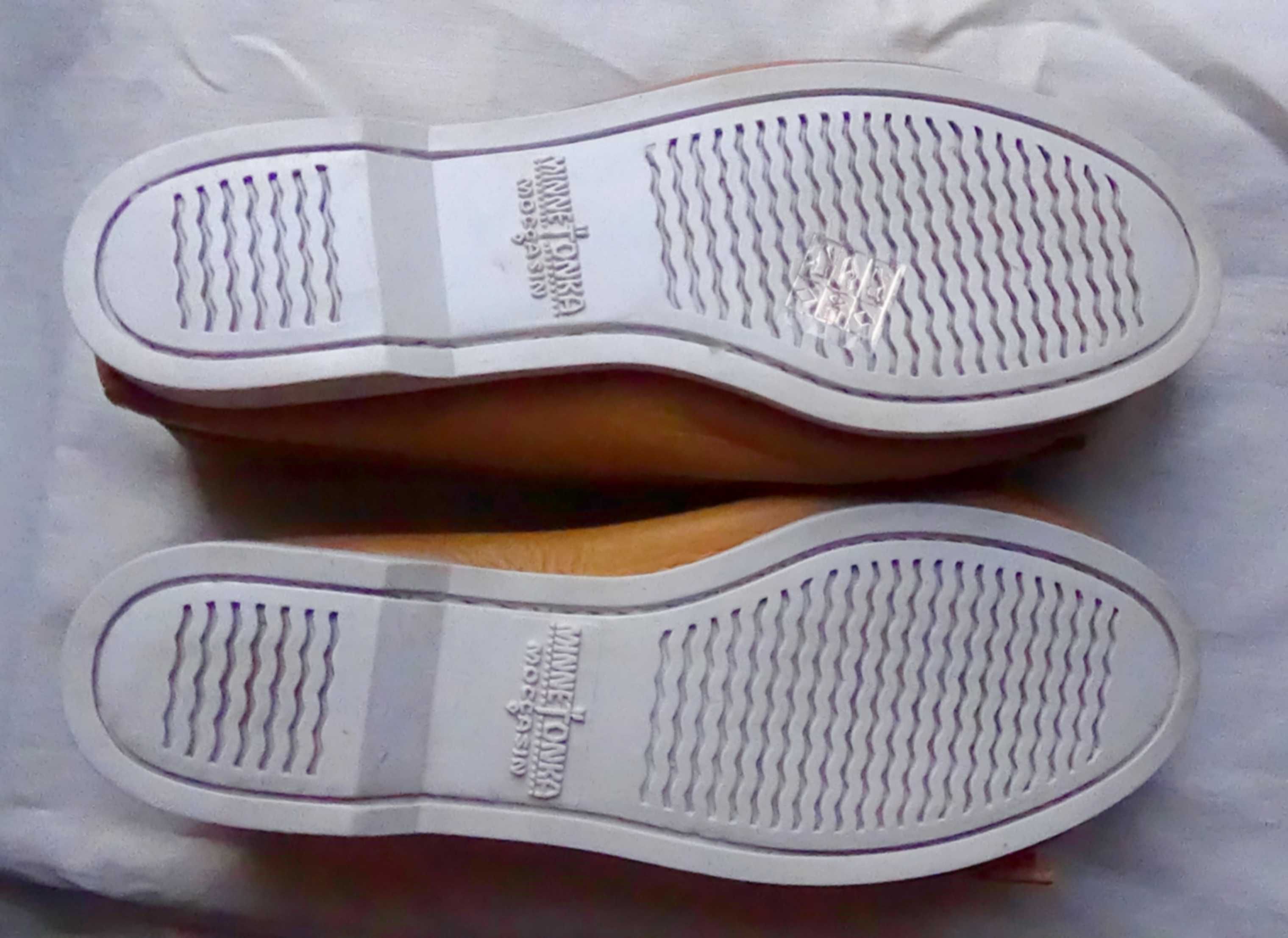 Новые женские кожаные мокасины"Minnetonka"(Made in Dominican Republic)