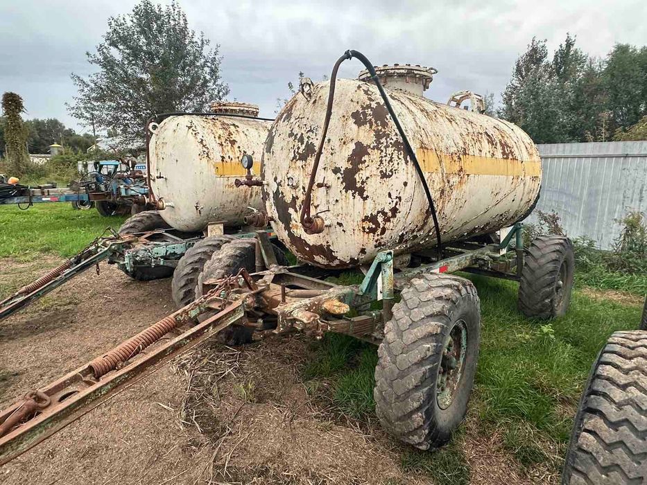 Причіпні ємності для зберігання та внесення безводного аміаку
