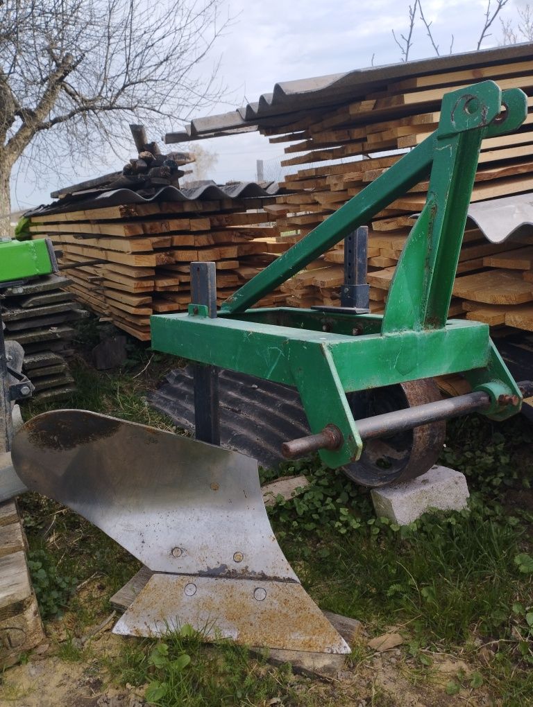 Продам плуг.  Майже новий