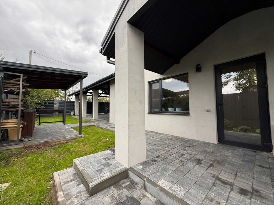 Будинок з євроремонтом у Полтаві, 107 м², 3 кімнати та кухня-студія