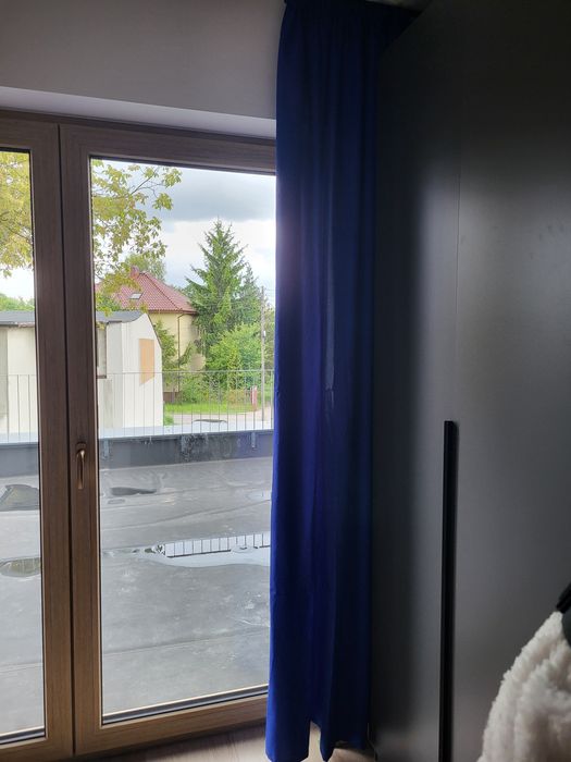 Dwie zasłony na taśmie marszczonej